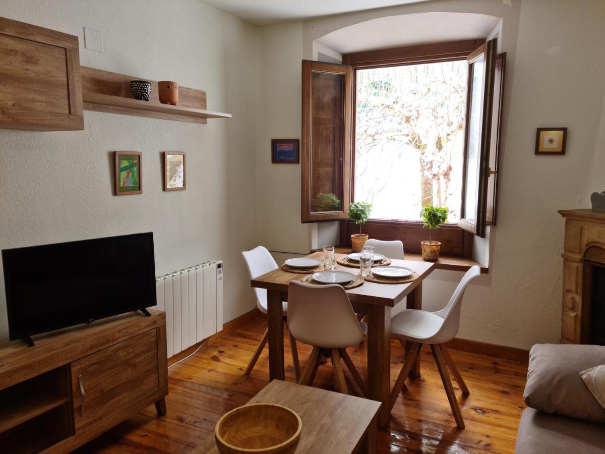 Espectacular Apartamento Reformado En Edificio Historico, Con Wifi Canfranc Kültér fotó