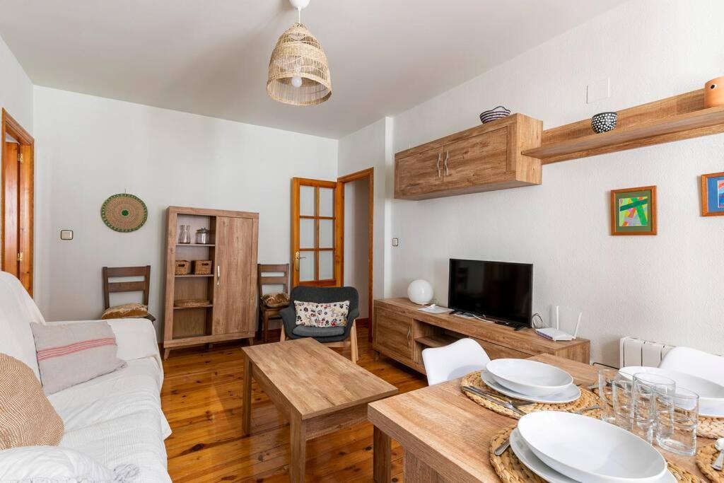 Espectacular Apartamento Reformado En Edificio Historico, Con Wifi Canfranc Kültér fotó